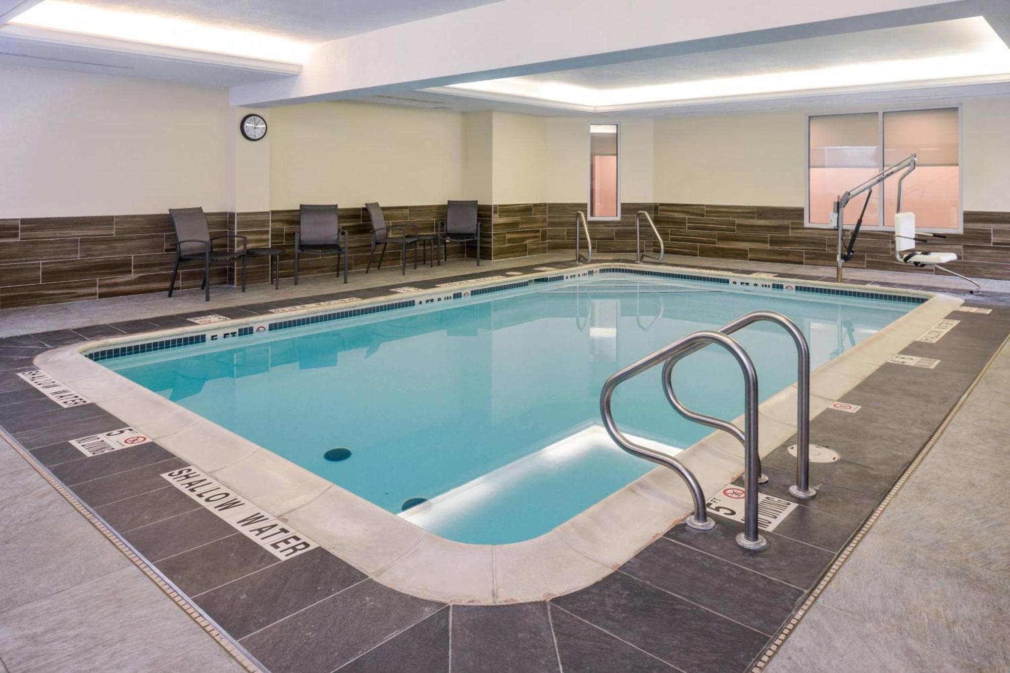 Fairfield Inn & Suites By Marriott Pittsburgh Ню Стантън Екстериор снимка